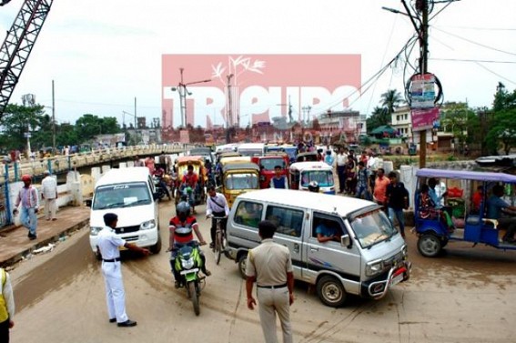 Traffic congestion: Misery for the common mass turns worse with the beginning of monsoon season 